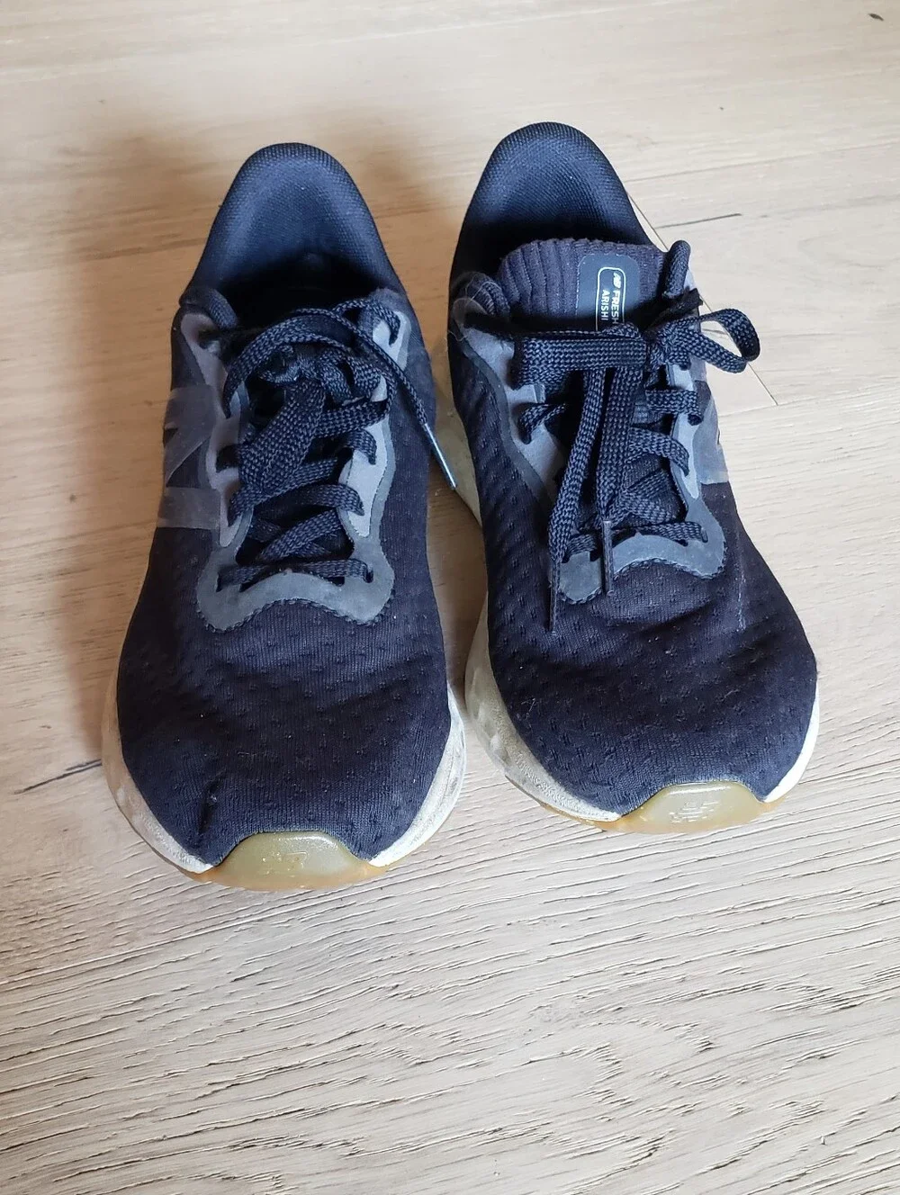 New Balance Womens Size 7 Trainers Black Fresh Foam Running Shoes